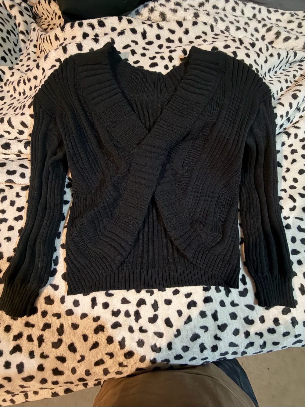 Black Women's Crossover Ribbed Sweater - Unbranded